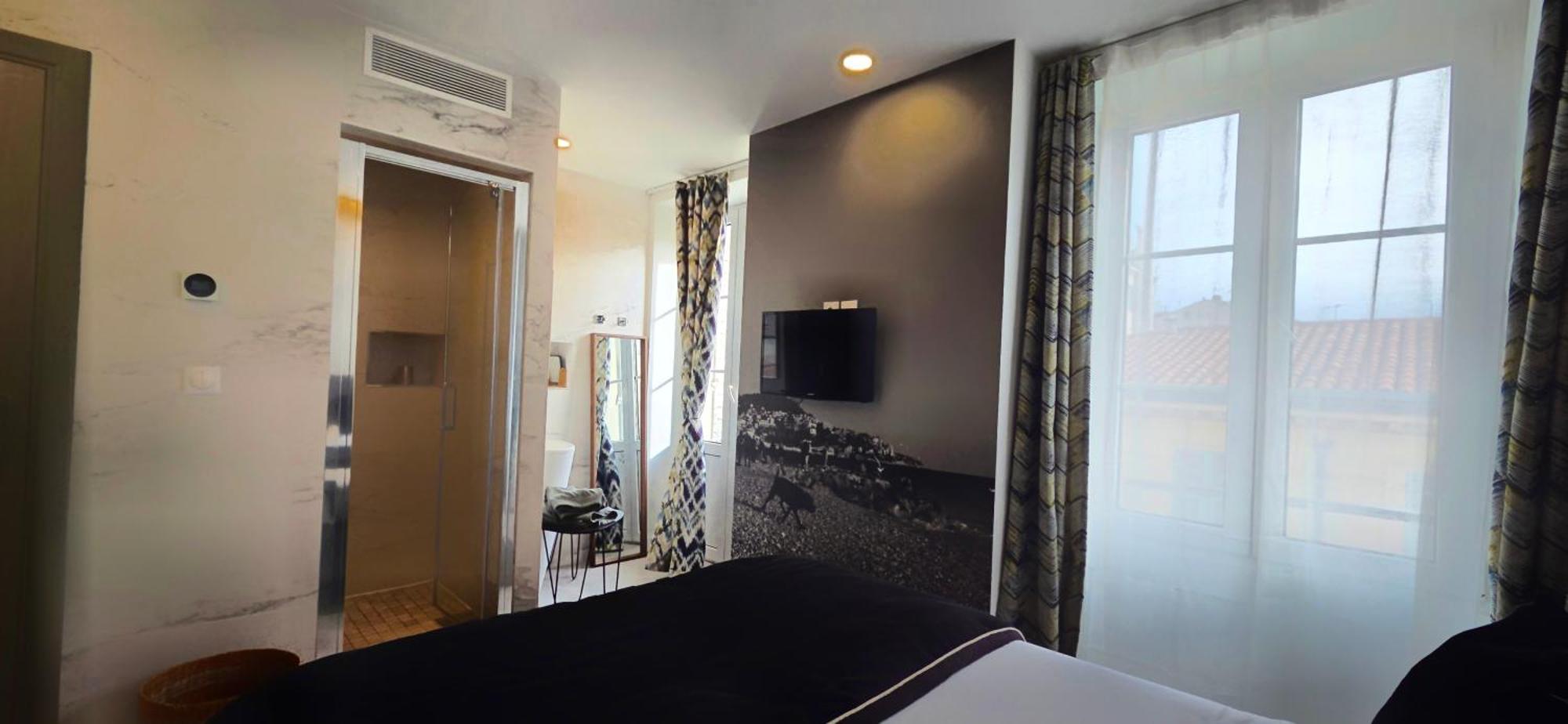 Suite Balcony,1742637824:JPEG
